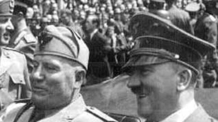 Муссолини просил отлучить Гитлера от церкви