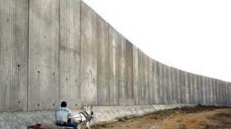 Комиссия ООН по правам человека осуждает строительство Израилем "стены безопасности"