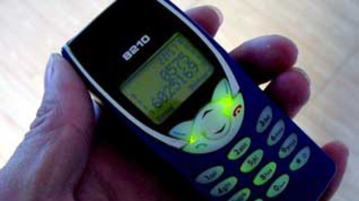 Во Вьетнаме у девушки в кармане взорвалась Nokia 8210