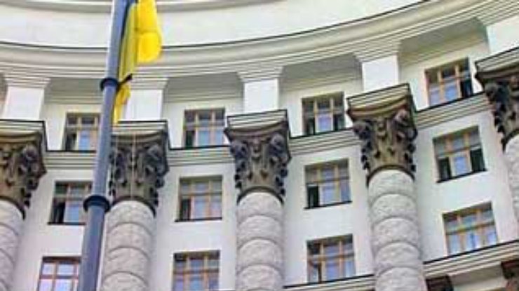 Парадоксы украинской демократии: граждане не доверяют ни одному органу власти