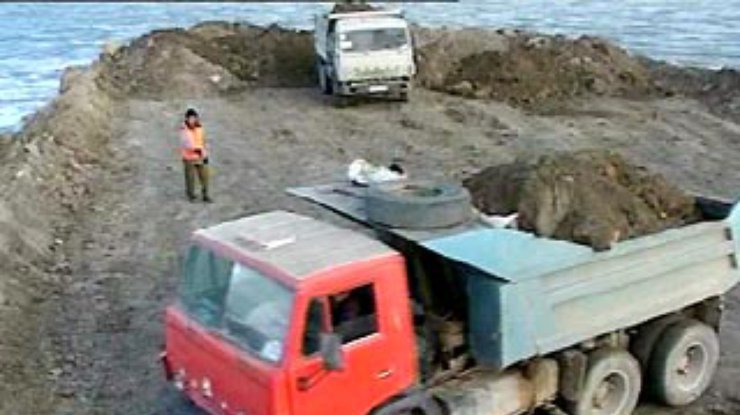 Российские экологи из "Гринписа" критикуют строительство дамбы в Керченском проливе