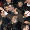 Оппозиция занимает стратегические объекты в Тбилиси