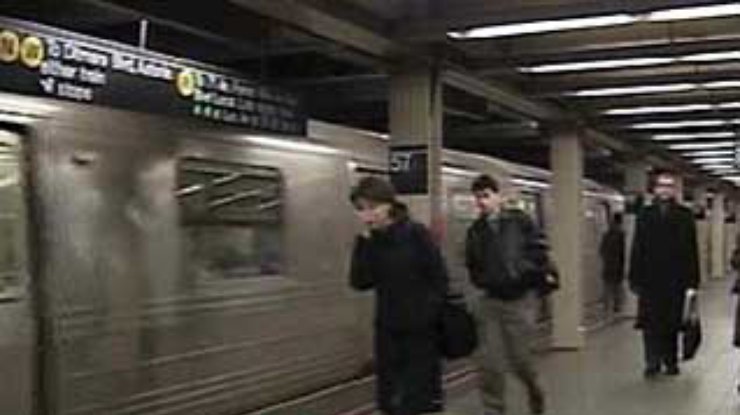 Дым в нью-йоркском метро вызвал панику на биржах США