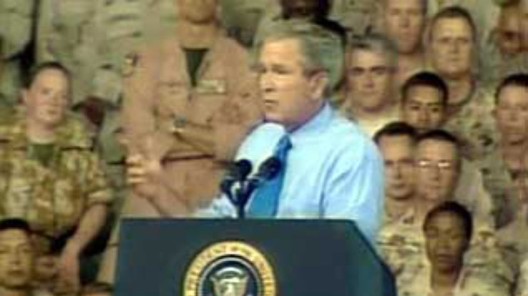 Блиц-визит в Багдад Джорджа Буша стал настоящей сенсацией в США