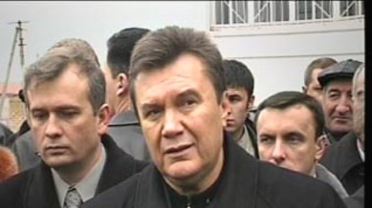 Янукович посетил Крым