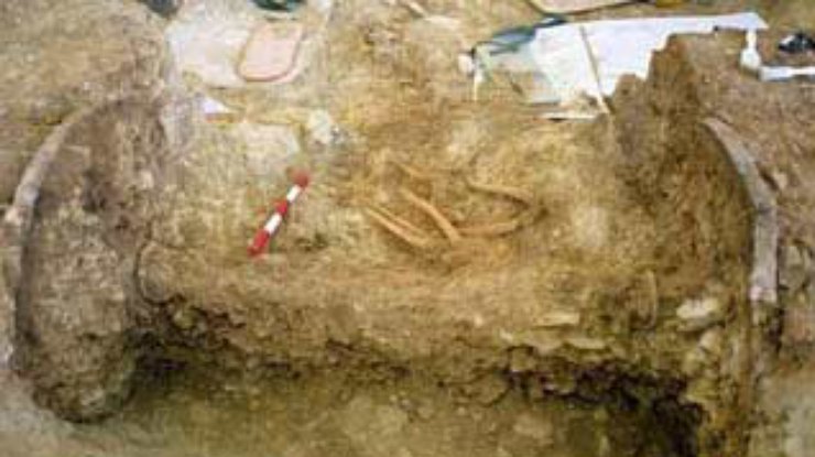 Древняя погребальная колесница найдена в Англии