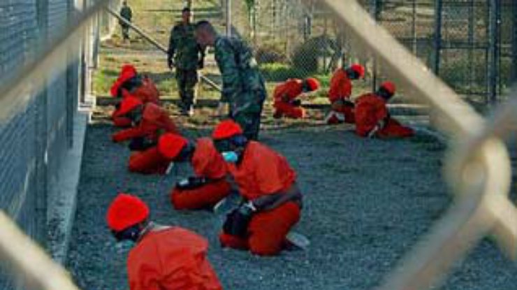 В деле заключенных Гуантанамо суд США пошел против Буша