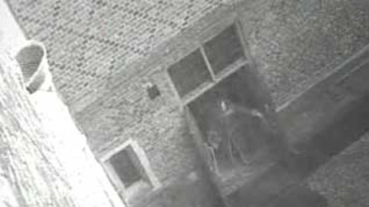В британском замке видеокамера наблюдения запечатлела призрак