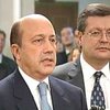 МИДы Украины и России считают позитивными итоги сотрудничества в 2003 году