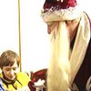 В Ворзеле дед Мороз и Снегурочка раздавали подарки