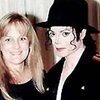 Бывшая жена Майкла Джексона заявила, что он не является отцом ее детей