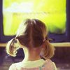 Детей следует держать подальше от телевизора