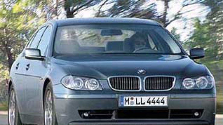 Обновленная "семерка" BMW появится ближайшим летом