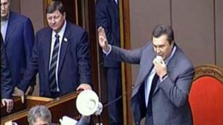 Янукович критикует методы политической борьбы оппозиции