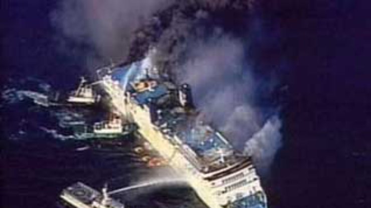 Береговая охрана спасла около 640 пассажиров горящего филиппинского "суперпарома"