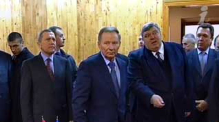 Президент завершил рабочую поездку в Харьковскую область