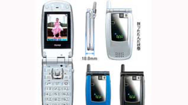 Компания Kyocera представила самый тонкий телефон-раскладушку