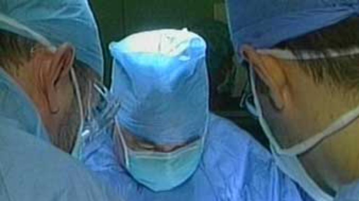В США врачи успешно пересадили младенцу восемь органов