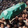 В похоронах Ясина участвуют десятки тысяч палестинцев