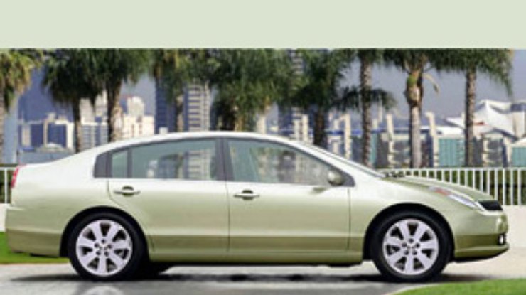 Первые фотографии Toyota Avalon 2005
