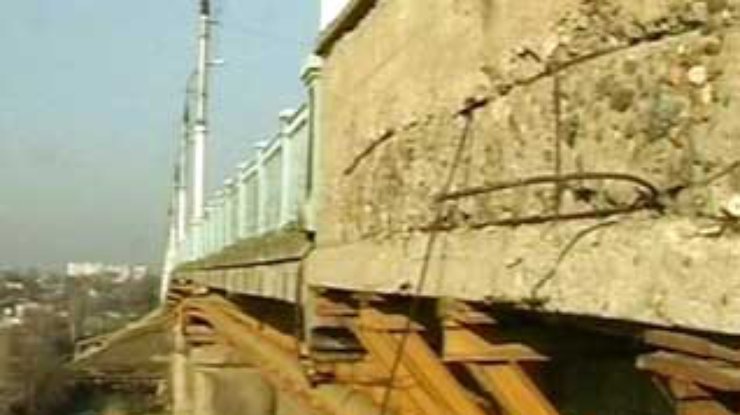 Главный мост Херсона - в аварийном состоянии