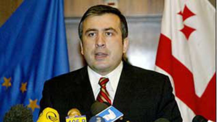 Саакашвили высказывается за смягчение визового режима между Россией и Грузией