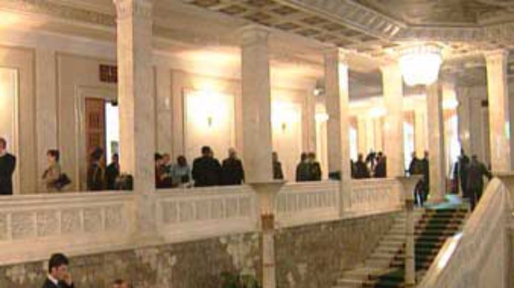 Кучма заявляет о распаде большинства в Раде