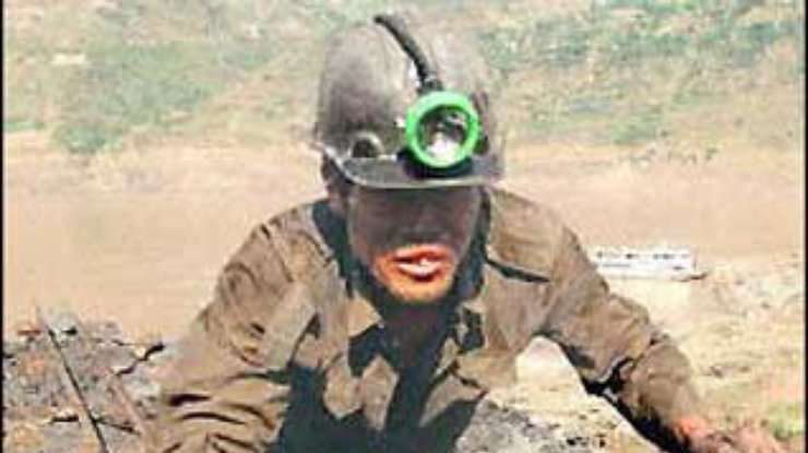 В Китае при взрыве на шахте погибли 35 горняков