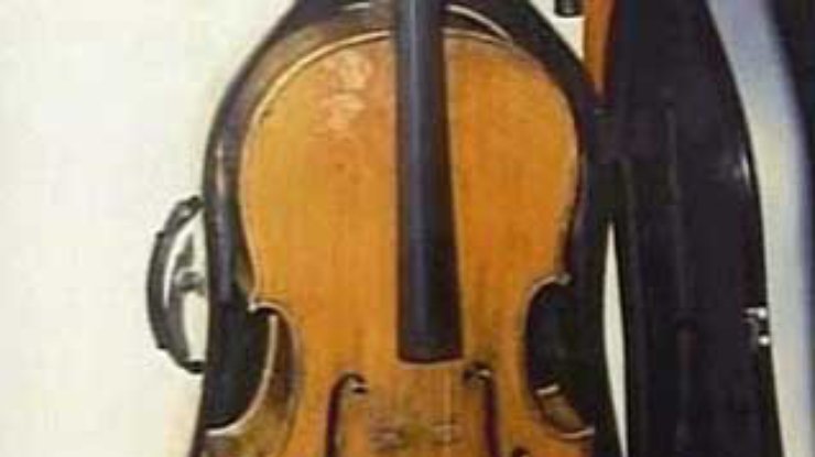 На свалке найдена похищенная виолончель Страдивари