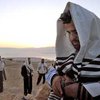 Евреи отмечают Шавуот - праздник дарования Торы
