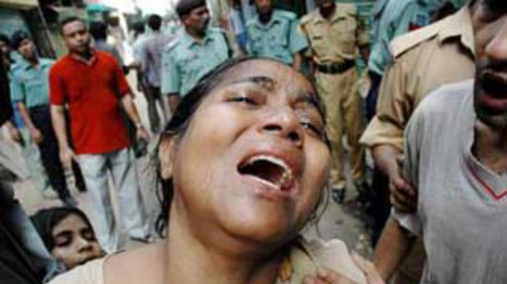В столице Бангладеш обрушился жилой дом. Погибли 12 человек