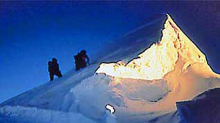 Духи погибших на Эвересте альпинистов не дают покоя жителям Непала