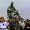 Памятник Василию Шукшину оказался в центре скандала