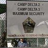 Узников Гуантанамо заставляли "любить" друг друга