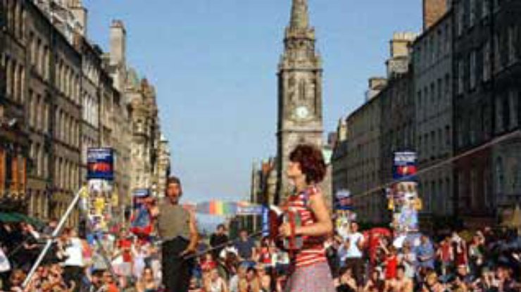 В Эдинбурге начинается международный фестиваль искусств