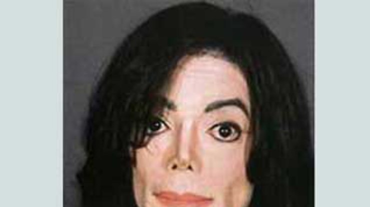 Нос Майклу Джексону сделали из его же ушей