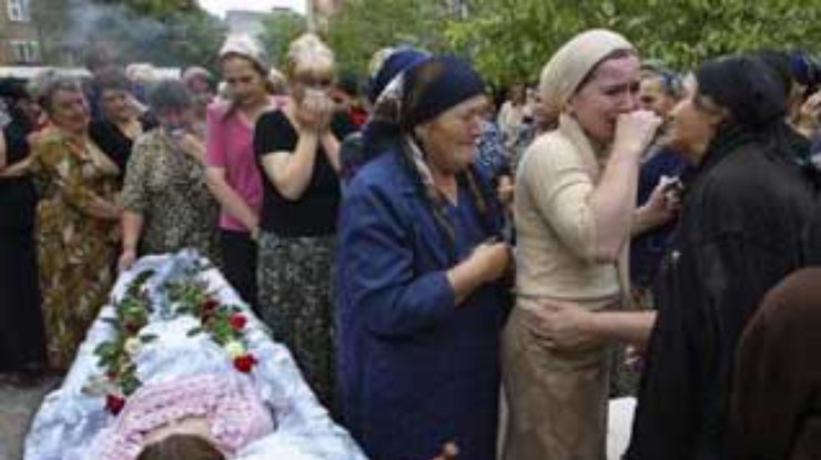 Опознаны тела 184 погибших в Беслане (постоянное дополнение)