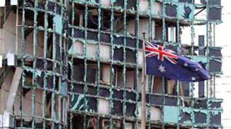 Мощный взрыв у посольств России и Австралии в Джакарте