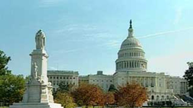 Республиканцы сохранили контроль над обеими палатами конгресса США