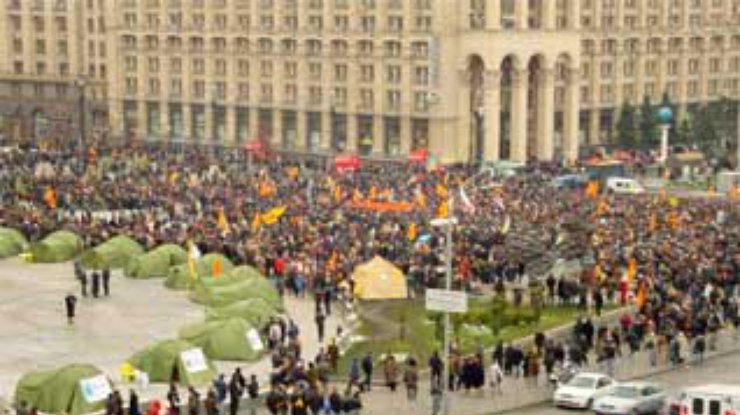 Ющенко отстал на 3%. Оппозиция призывает к забастовке