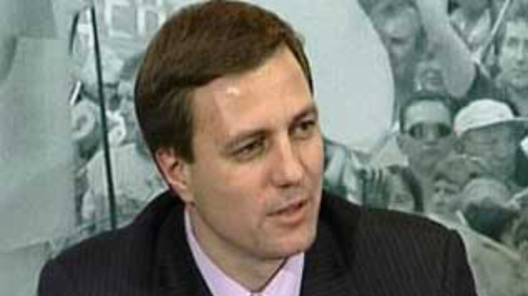 Милиция избила дубинками доверенное лицо Ющенко Николая Катеринчука, когда он пытался попасть в ЦИК