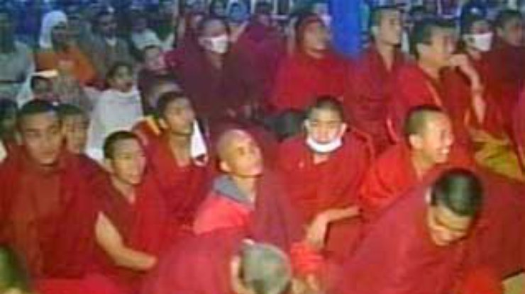 54 паломника-буддиста погибли в перевернувшемся грузовике
