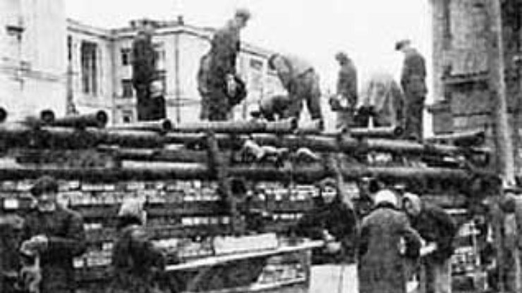 В Петербурге отмечают 62-ю годовщину прорыва блокады
