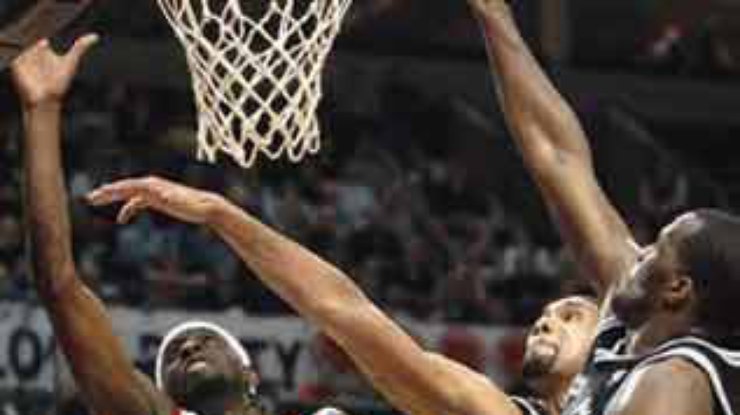 "Портленд" прервал безвыигрышную серию в матче с лидером чемпионата НБА
