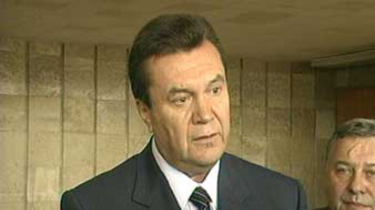 Янукович остался на посту руководителя НОК