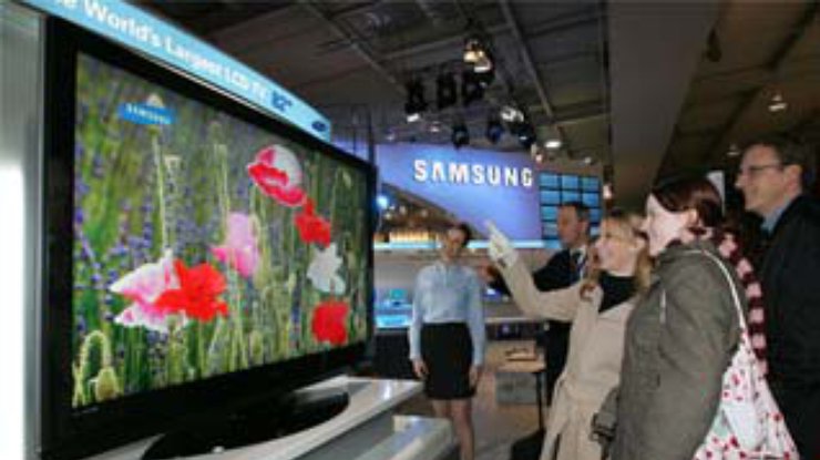 Samsung представил самый большой в мире ЖК-телевизор