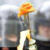 Известия: "Оранжевая революция" едва не обернулась кровопролитием