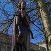 Ще не вмерла Юморина! В Одессе открыли памятник Екатерине Второй, которая читает русско-украинский словарь