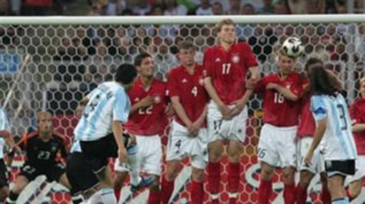 Аргентина и Германия играют вничью и ждут полуфинала
