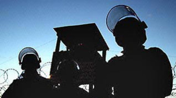 Более 50 заключенных в Гуантанамо объявили голодовку